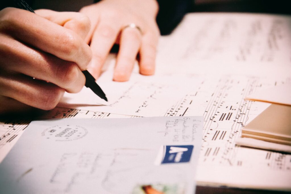 快速搞懂如何寄明信片,含詳細範例說明和圖片解說